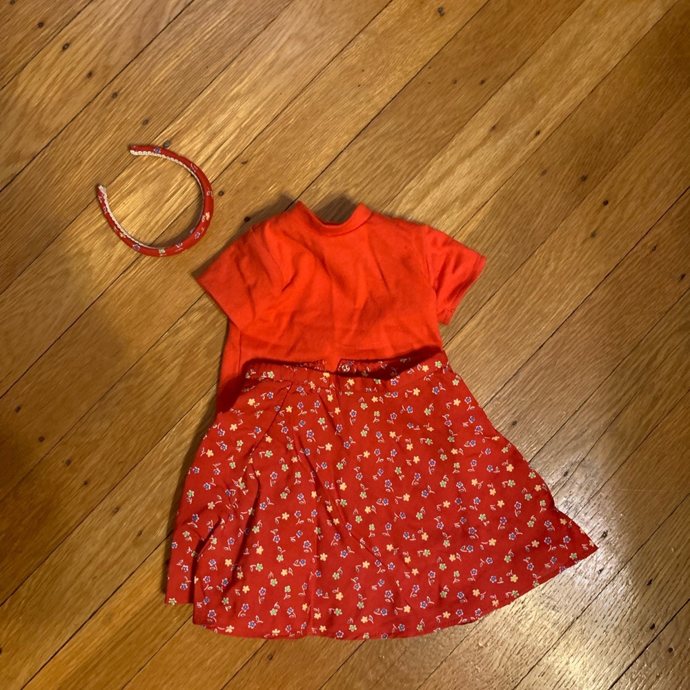Retired American Girl doll, Samantha Parkington. With all shown outfits - Picture 3 of 16